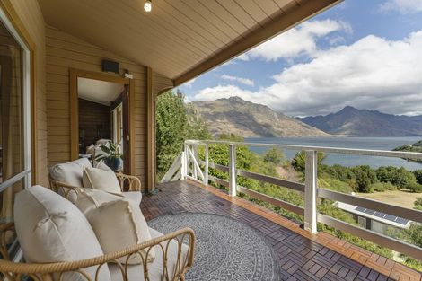 Photo of property in 22 Mckerrow Place, Sunshine Bay, Queenstown, 9300