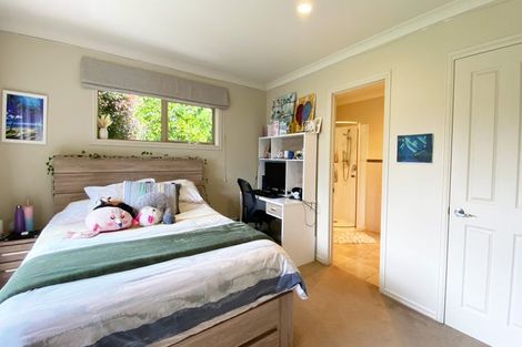 Photo of property in 124 Trig Road, Whitford, Howick, 2571