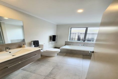 Photo of property in 61 Crown Street, Papamoa, 3118