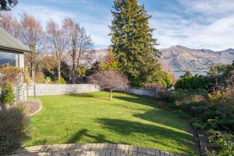 Photo of property in 38 Beacon Point Road, Wanaka, 9305