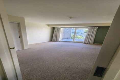 Photo of property in 15 Kopiko Way, Brooklyn, Wellington, 6021