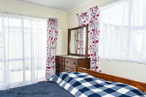 Photo of property in 2/353 Saint Aubyn, Moturoa, New Plymouth, 4310