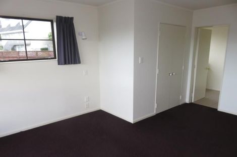 Photo of property in 28 Dominica Crescent, Grenada Village, Wellington, 6037