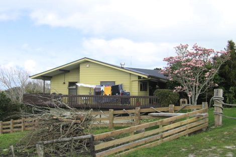 Photo of property in 71 Gorge Road, Maungaturoto, 0520