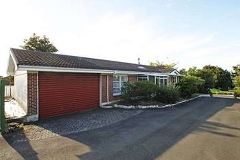 Photo of property in 15 Morrinsville Road, Hillcrest, Hamilton, 3216