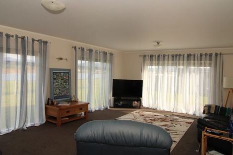 Photo of property in 190 Ngaio Drive, Matarangi, Whitianga, 3592