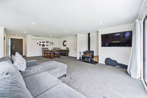 Photo of property in 8 Suffolk Drive, Kirwee, 7571