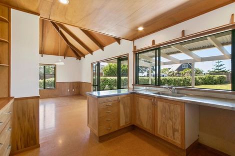 Photo of property in 10 Glen Isla Place, Waihi Beach, 3611
