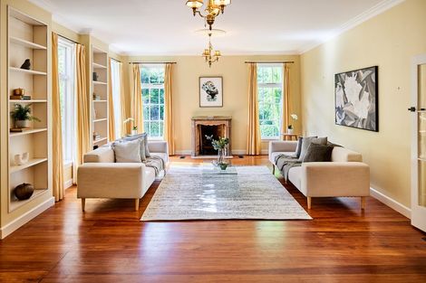 Photo of property in 2 Dillon Street, Lowry Bay, Lower Hutt, 5013