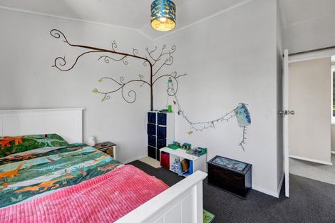 Photo of property in 10 Cook Street, Marfell, New Plymouth, 4310