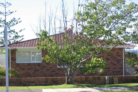 Photo of property in 1/613 Beach Road, Rothesay Bay, Auckland, 0630