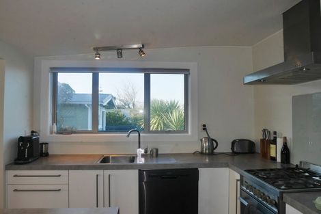 Photo of property in 14 Pacific Road, North New Brighton, Christchurch, 8083