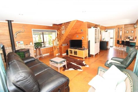 Photo of property in 20 Hilldale Crescent, Kuaotunu West, Whitianga, 3592