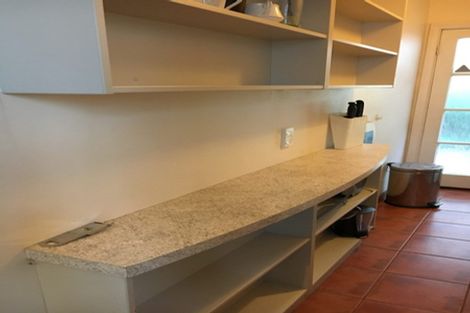 Photo of property in 82 Oriental Parade, Oriental Bay, Wellington, 6011