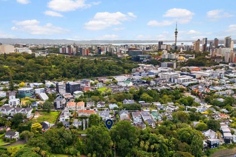 Photo of property in 2/39 Saint Georges Bay Road, Parnell, Auckland, 1052
