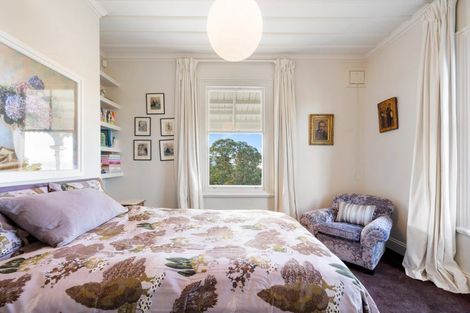 Photo of property in 15 Colenso Avenue, Hospital Hill, Napier, 4110