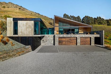 Photo of property in 68 Sicilian Lane, Lake Hayes, Queenstown, 9371