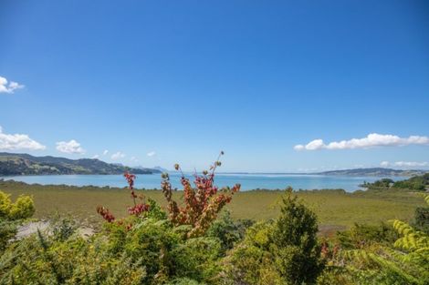 Photo of property in 9 Whangarei Heads Road, Onerahi, 0110