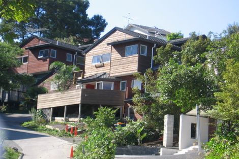 Photo of property in 13 Stitchbird Close, Murrays Bay, Auckland, 0630