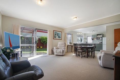 Photo of property in 2/10 Counsel Terrace, Mount Albert, Auckland, 1025