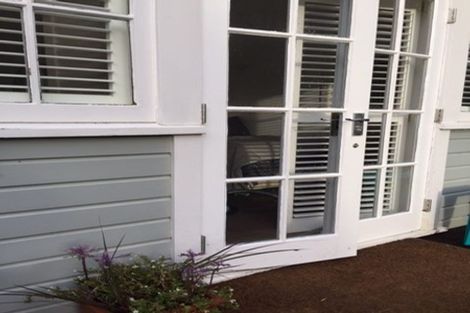 Photo of property in 56 Glen Road, Kelburn, Wellington, 6012