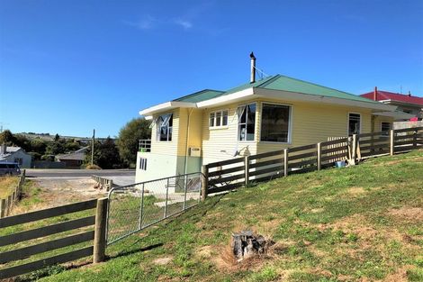 Photo of property in 6 Ross Street, Balclutha, 9230