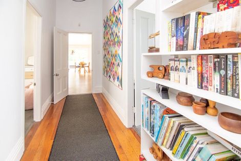 Photo of property in 11 Colombo Street, Hokowhitu, Palmerston North, 4410