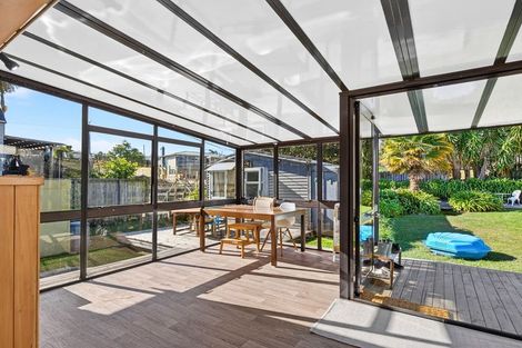 Photo of property in 2/7 Pomelo Road, Te Atatu South, Auckland, 0610