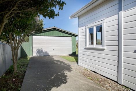 Photo of property in 50 Burns Street, Dannevirke, 4930