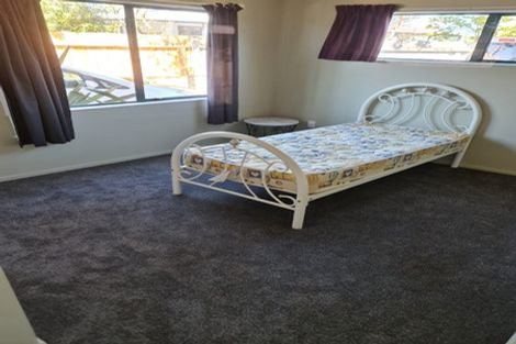 Photo of property in 8 Trig Hill Terrace, Waikanae Beach, Waikanae, 5036