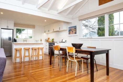 Photo of property in 31 Muritai Crescent, Havelock North, 4130