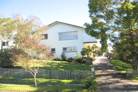 Photo of property in 12 Pickwick Parade, Mellons Bay, Auckland, 2014