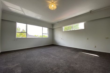 Photo of property in 24 Mirrabooka Avenue, Botany Downs, Auckland, 2010