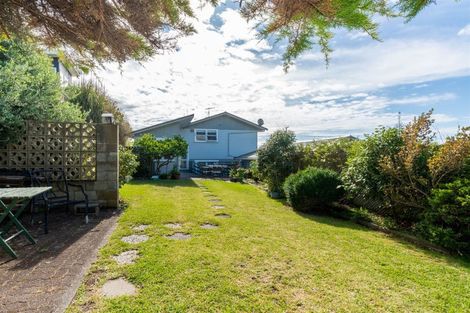 Photo of property in 74 Park Avenue, Waitarere Beach, Levin, 5510