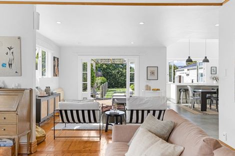 Photo of property in 13 Venice Street, Martinborough, 5711