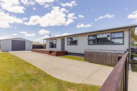 Photo of property in 7 Colonial Place, Kelvin Grove, Palmerston North, 4414