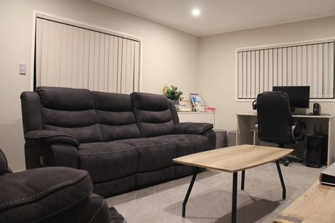 Photo of property in 8b Golf Avenue, Otahuhu, Auckland, 1062