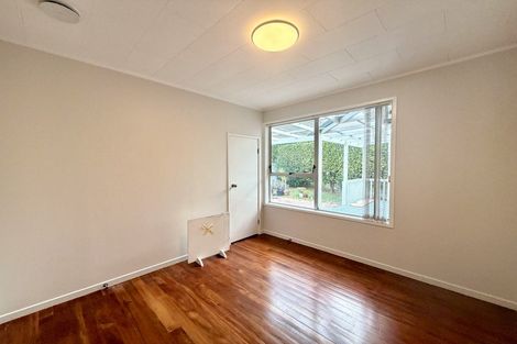Photo of property in 6 Salamanca Road, Sunnynook, Auckland, 0620