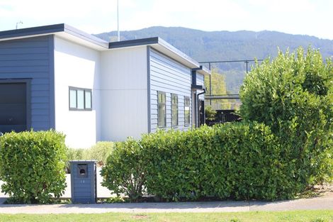 Photo of property in 14 Gallipoli Road, Trentham, Upper Hutt, 5018