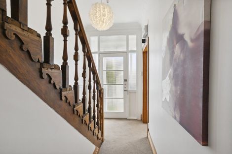 Photo of property in 8 Moir Street, Mount Victoria, Wellington, 6011