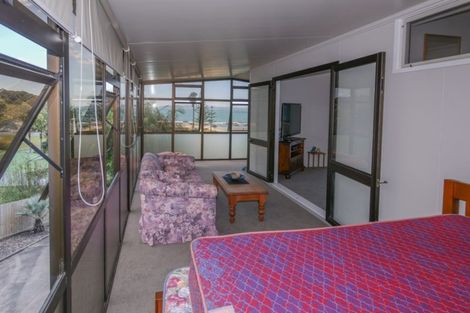 Photo of property in 20 Stratford Drive, Cable Bay, 0420
