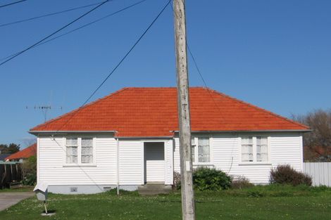 Photo of property in 10 Churchill Crescent, Foxton, 4814