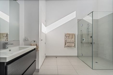 Photo of property in 16 Vanita Drive, Whitianga, 3510