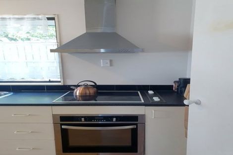 Photo of property in 15 Sabot Place, Massey, Auckland, 0614