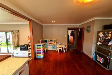 Photo of property in 31 Crewe Crescent, Hokowhitu, Palmerston North, 4410