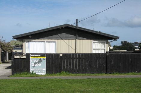 Photo of property in 7 Matai Street, Castlecliff, Whanganui, 4501