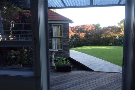 Photo of property in 1306 Whangaparaoa Road, Army Bay, Whangaparaoa, 0930
