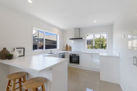 Photo of property in 32 Kirsten Place, Parklands, Christchurch, 8083