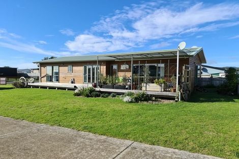 Photo of property in 192 Ngaio Drive, Matarangi, Whitianga, 3592
