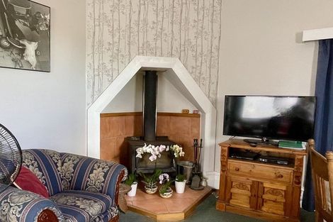 Photo of property in 30 Rhodes Street, Waimate, 7924